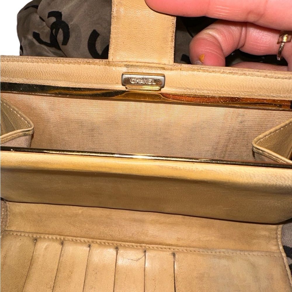CHANEL Beige Leather CC Snap Clutch - Picture 8 of 15